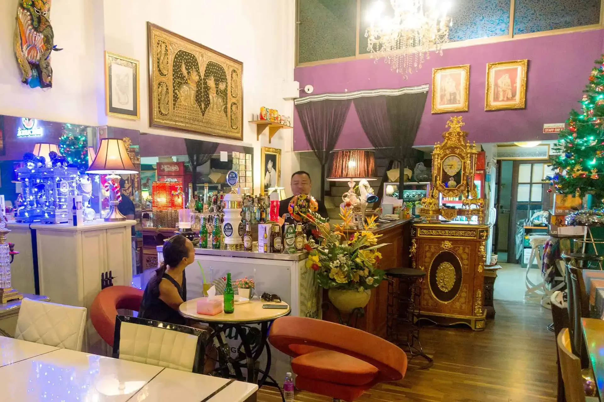 Heather und Sanit im Gespräch