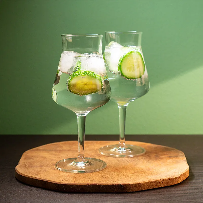 Helbing Tonic mit frischer Gurke im Glas (Foto: MaltWhisky.de)
