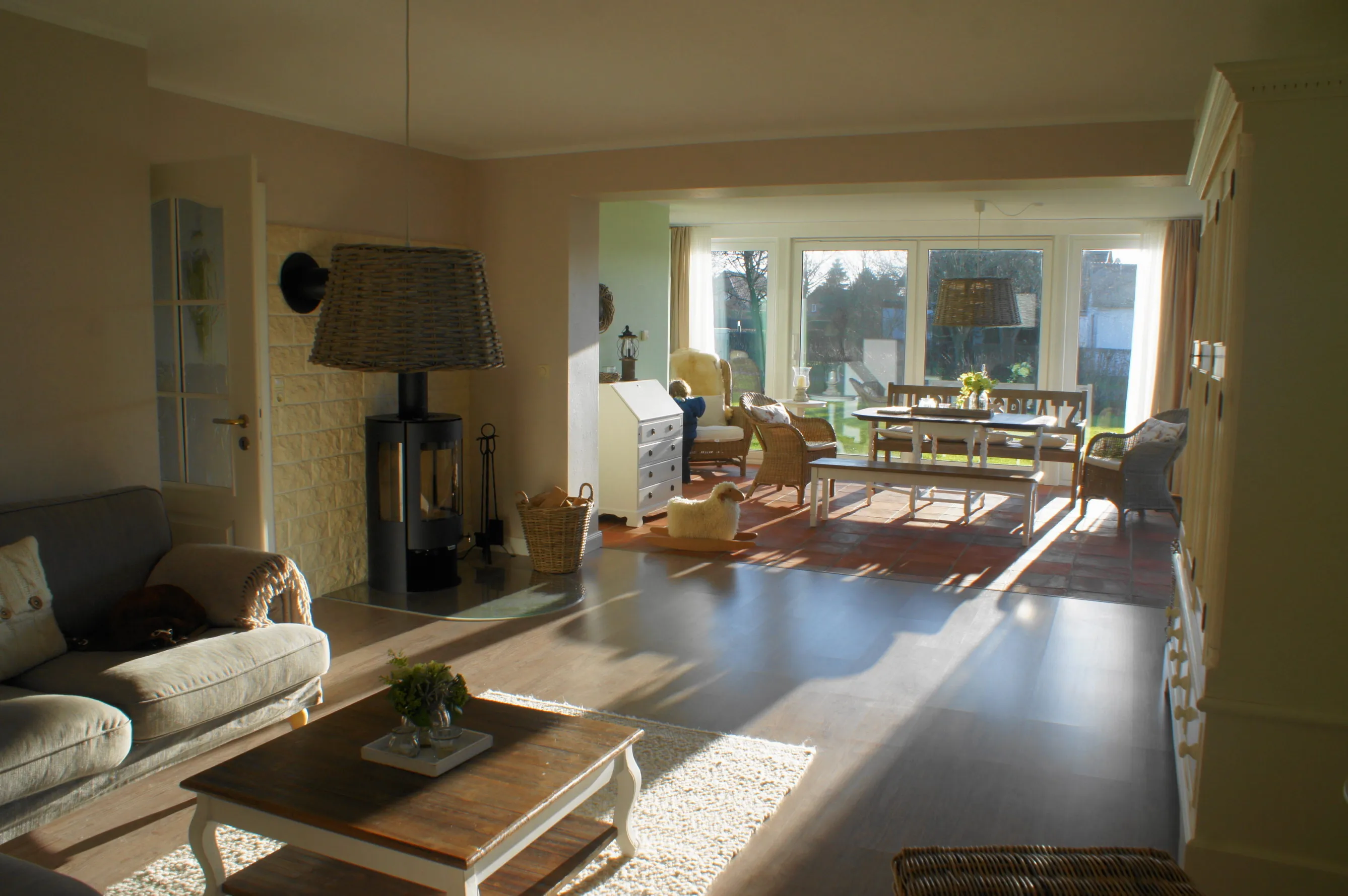 Hell, freundlich und einladend: Die Ferienwohnungen der Schäferei Rolfs.