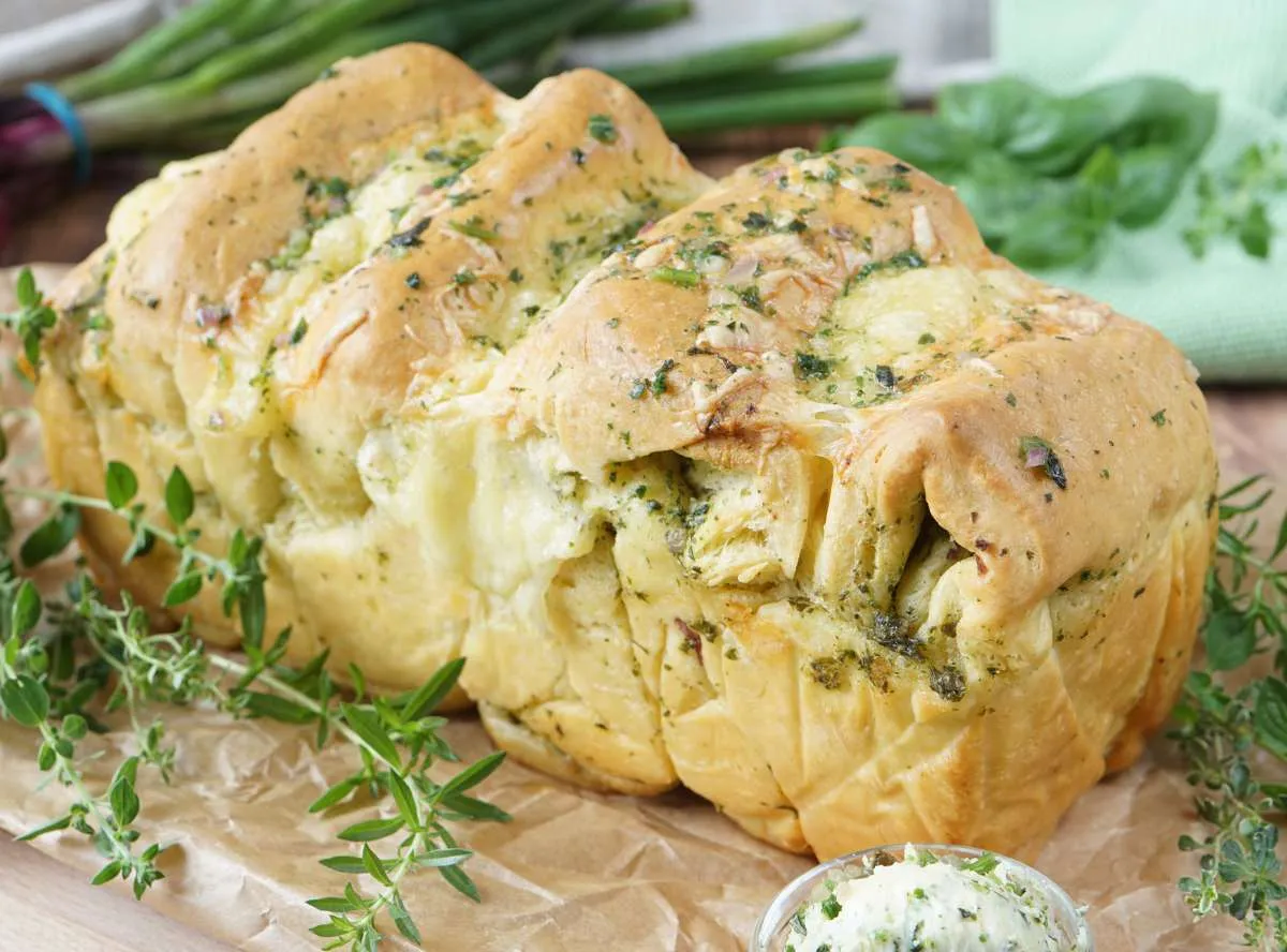Herzhaftes Kräuterfaltenbrot aus der Kastenform