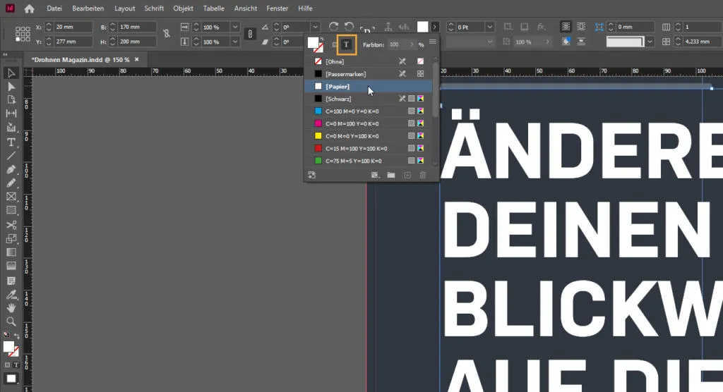 InDesign Arbeitsbereich mit dunkler Hintergrundfarbe und weißem Text, der optimalen Kontrast bietet. Die Farbpalette ist geöffnet und zeigt die Option, nur den Text einzufärben.