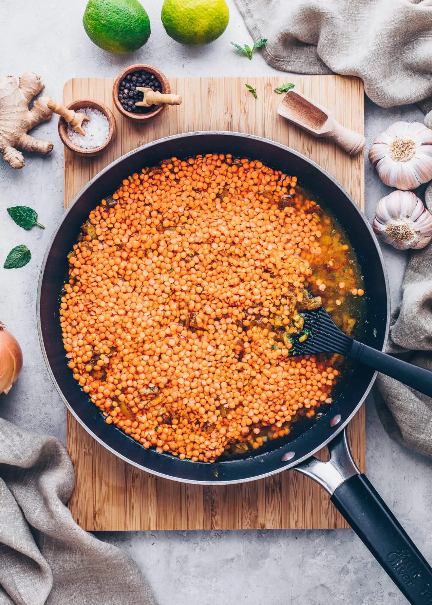 Indisches Linsen Dal Curry