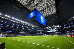 Innenansicht des AT&amp;T Stadium in Arlington, USA, ein moderner WM 2026 Austragungsort