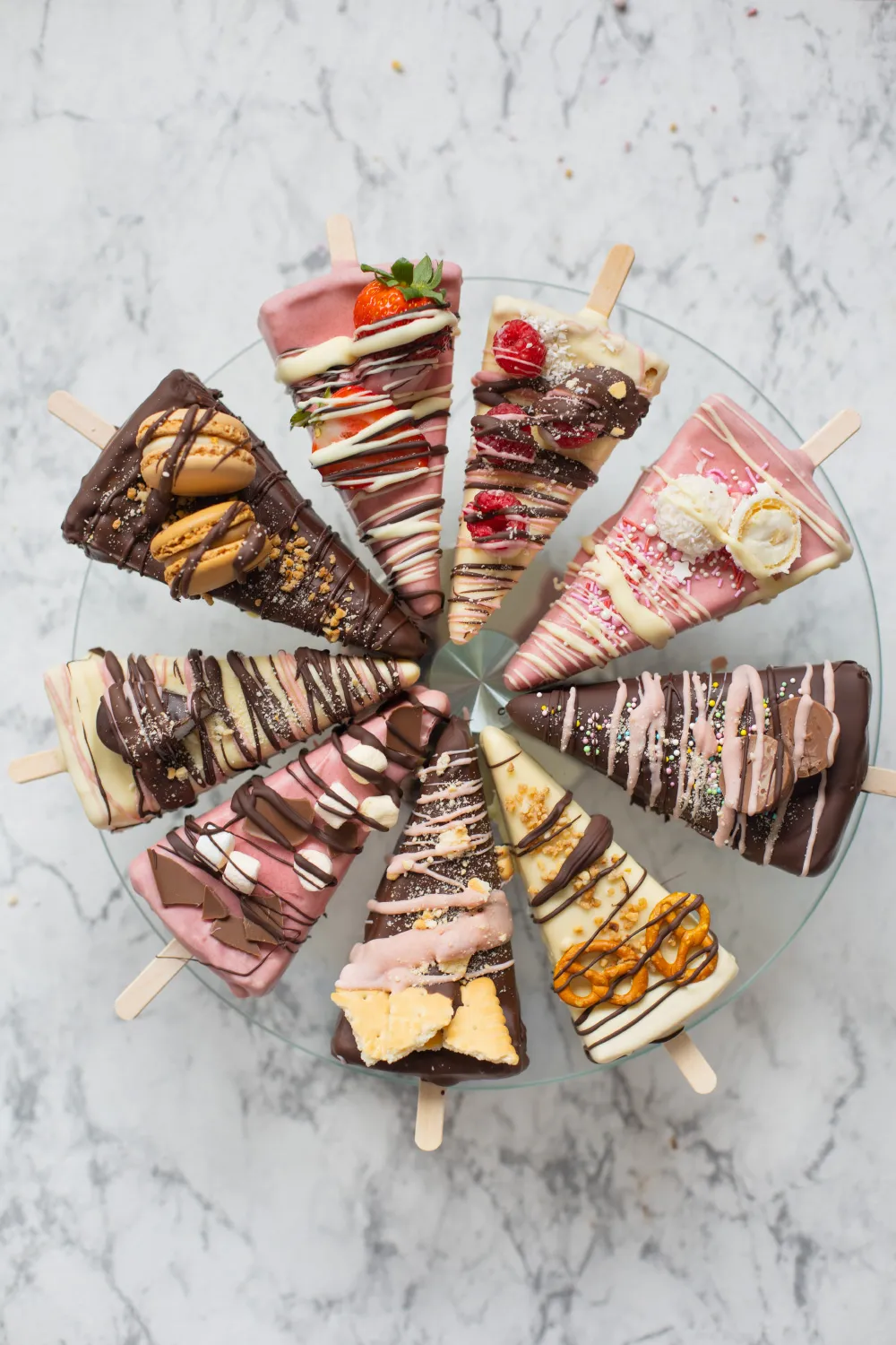 Innovativer Cheesecake on a stick als origineller Party-Snack