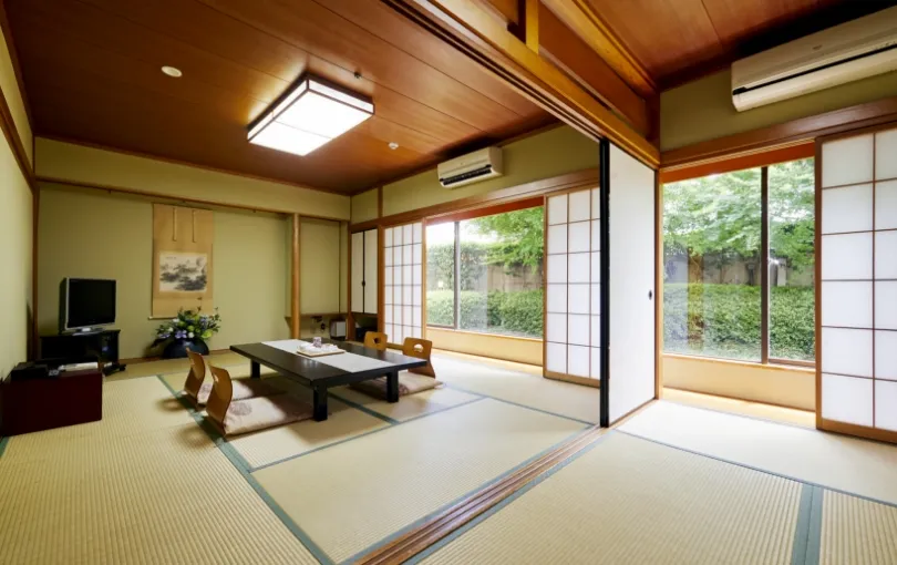 Japanisches Zimmer (10+4 Tatami-Matten) im Hotel Agora Osaka Moriguchi