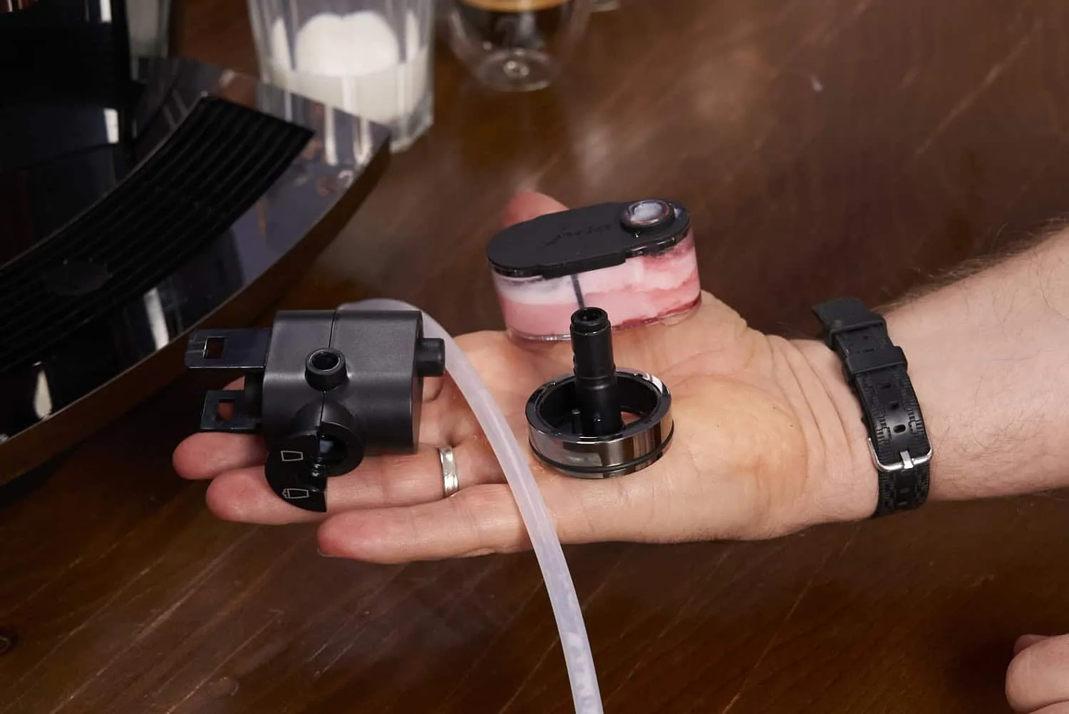 Jura J10 Einzelteile des Milchschaumsystems