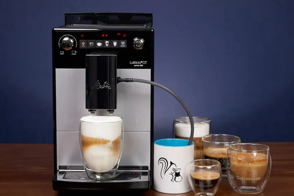 Kaffeezubereitung mit DeLonghi Magnifica im Wohnmobil