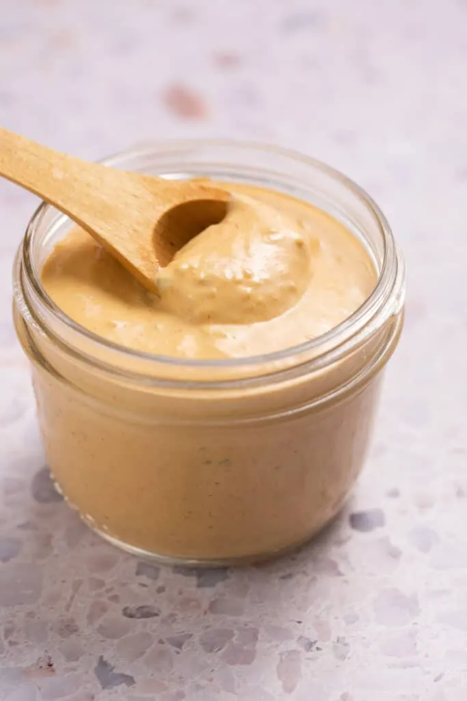 Kalorienarmes Gericht mit selbstgemachter leichter Soße, perfekt für eine gesunde deutsche Küche.