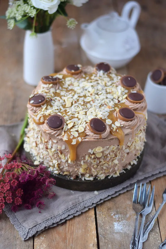 Karamell Nougat Haselnuss Toffifee Torte - Caramel Hazelnut Chocolate Cake (4)