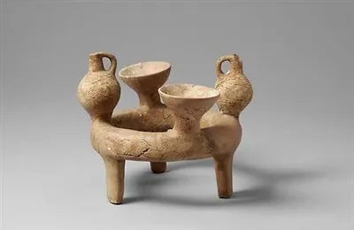 Kernos_ringvas._Rdpolerad_III