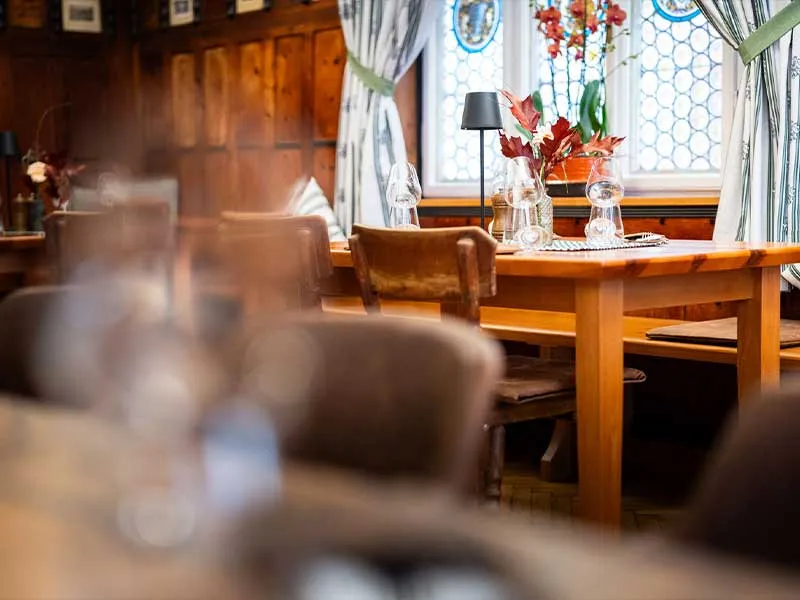 Kesselheiße Würstel aus der Fleischerei Silmbroth im Stadtwirt Bruck