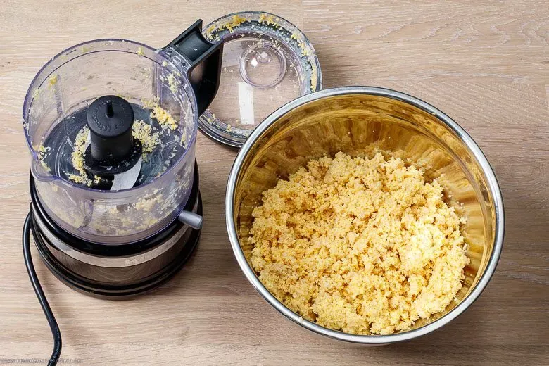 Kichererbsenmus wird hergestellt