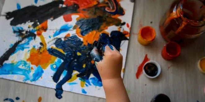 Kinder musizieren gemeinsam