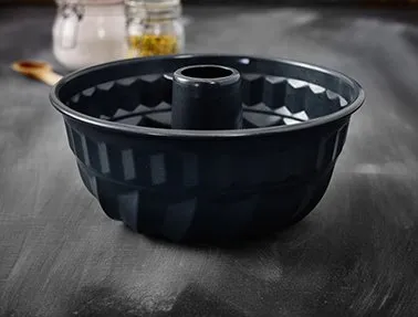 Klassische Birkmann Gugelhupfform für den ikonischen deutschen Kaffeekuchen