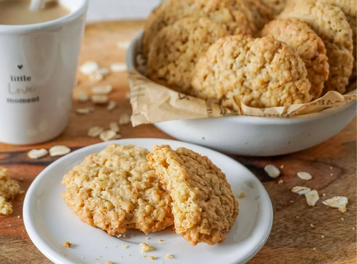 Knusprige Haferflockenkekse mit Schokostückchen