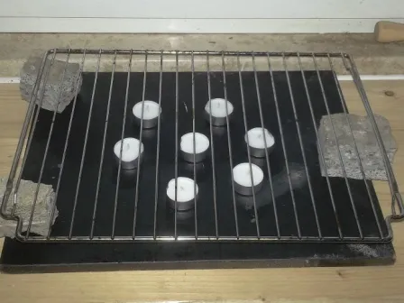 Konstruktion für Backen mit Teelichtern