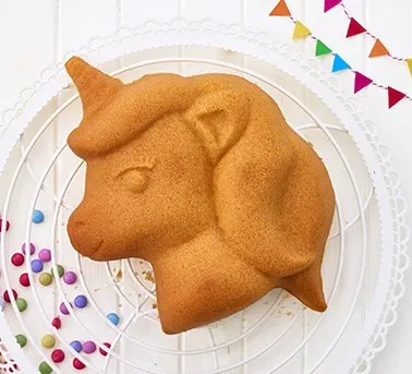 Kreative Birkmann Motivbackform in Einhorn-Gestalt für besondere Kindergeburtstage