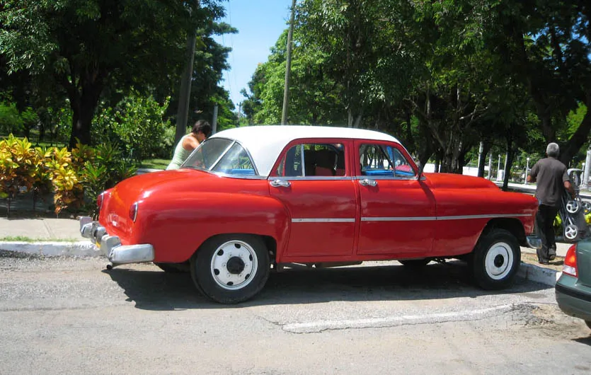 Kuba Reise mit dem Oldtimer bei Erlebe-Reisen