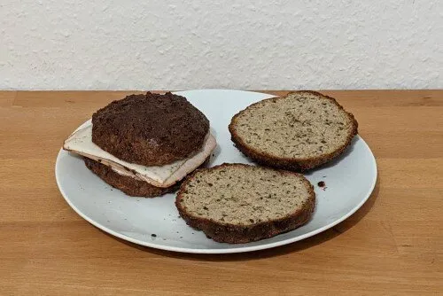 Leckere selbstgemachte Eiweißbrötchen
