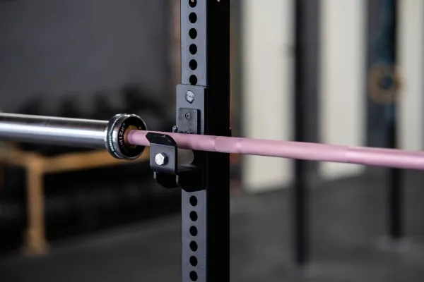 Leichte SQMIZE® Elite Bison Cerakote® Crosslifting Langhantel (15 kg) in Pink-Champagne