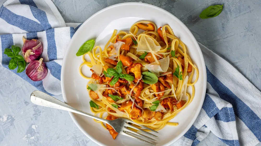 Linguine mit Pfifferlingen und frischen Kräutern, ein leichtes Pilzgericht