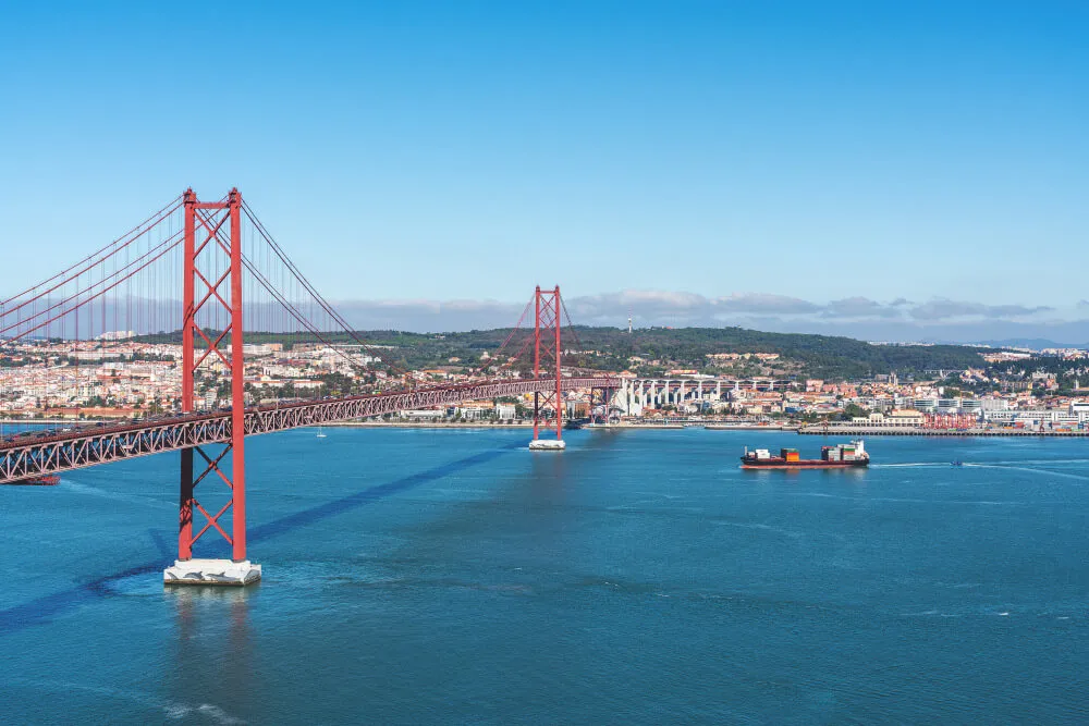 Lissabon Sehenswürdigkeiten Ponte 25 de abril