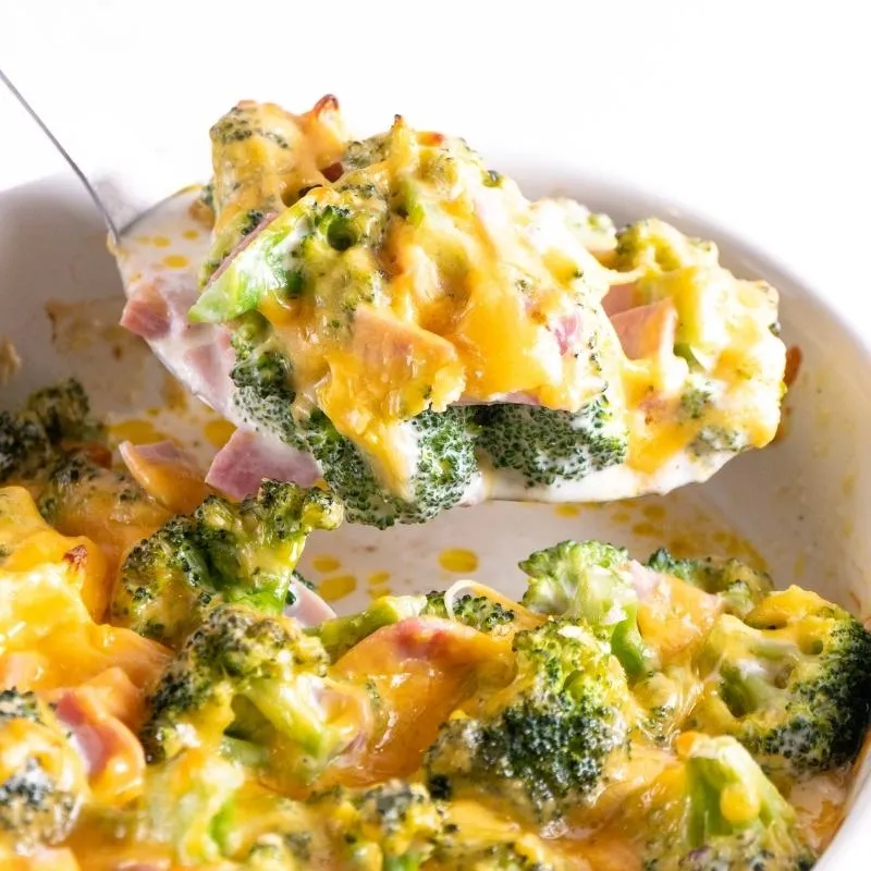 Low Carb Keto Brokkoli-Schinken-Sahne-Auflauf mit Käse überbacken Mobile Featured Image