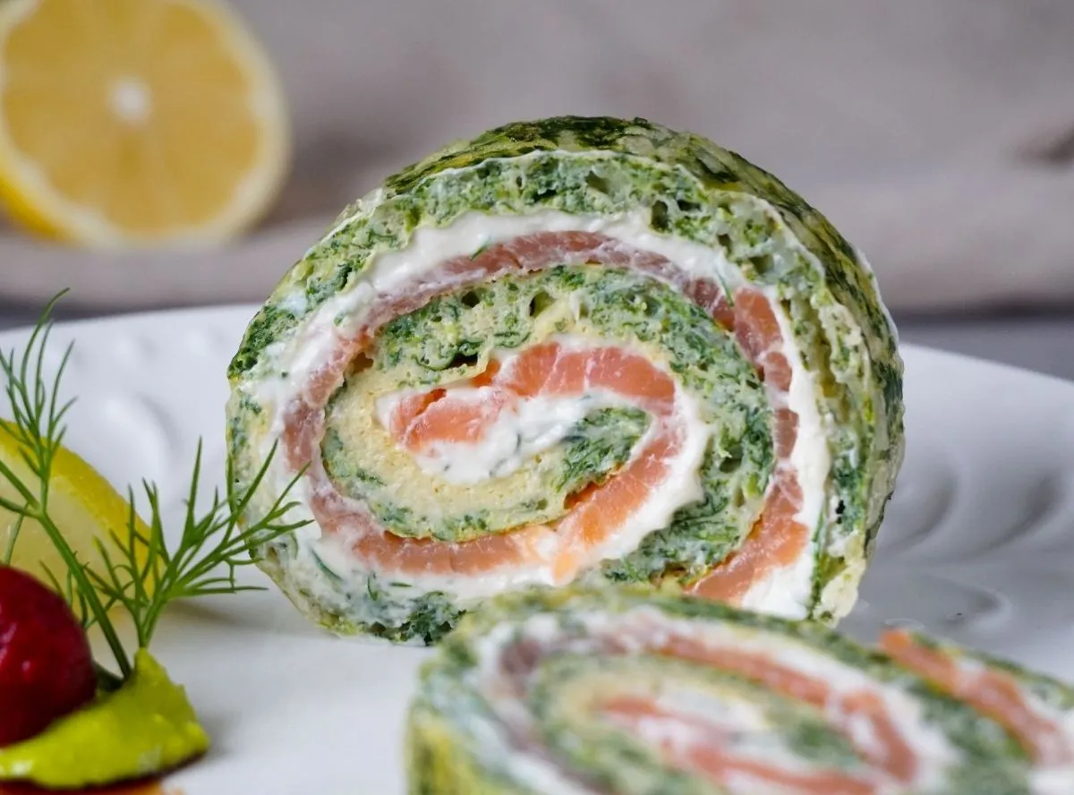 Low Carb Spinat-Lachs-Rolle mit Frischkäse, ideal für die Mittagspause