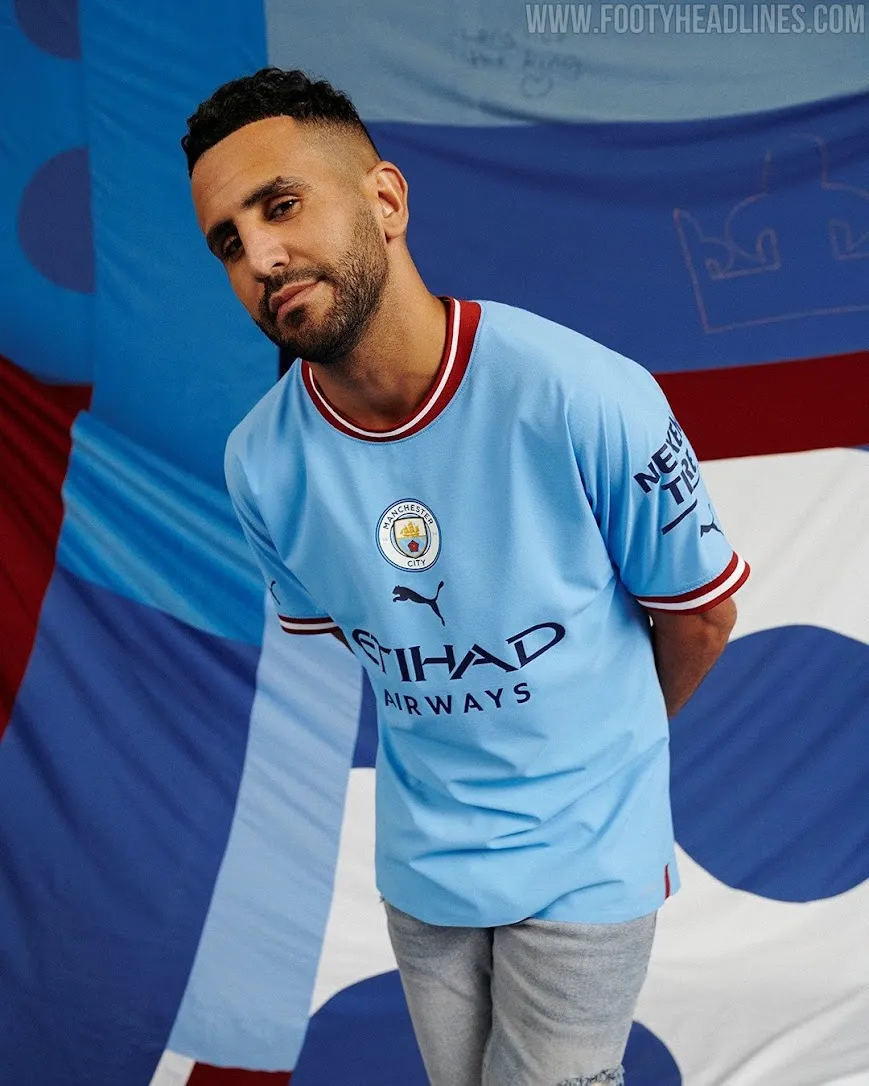 manchester city trikot 22 23 ärmel details mannschaftswappen