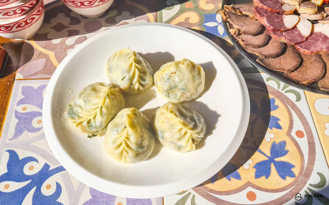 Manty, gedämpfte Teigtaschen mit Fleischfüllung