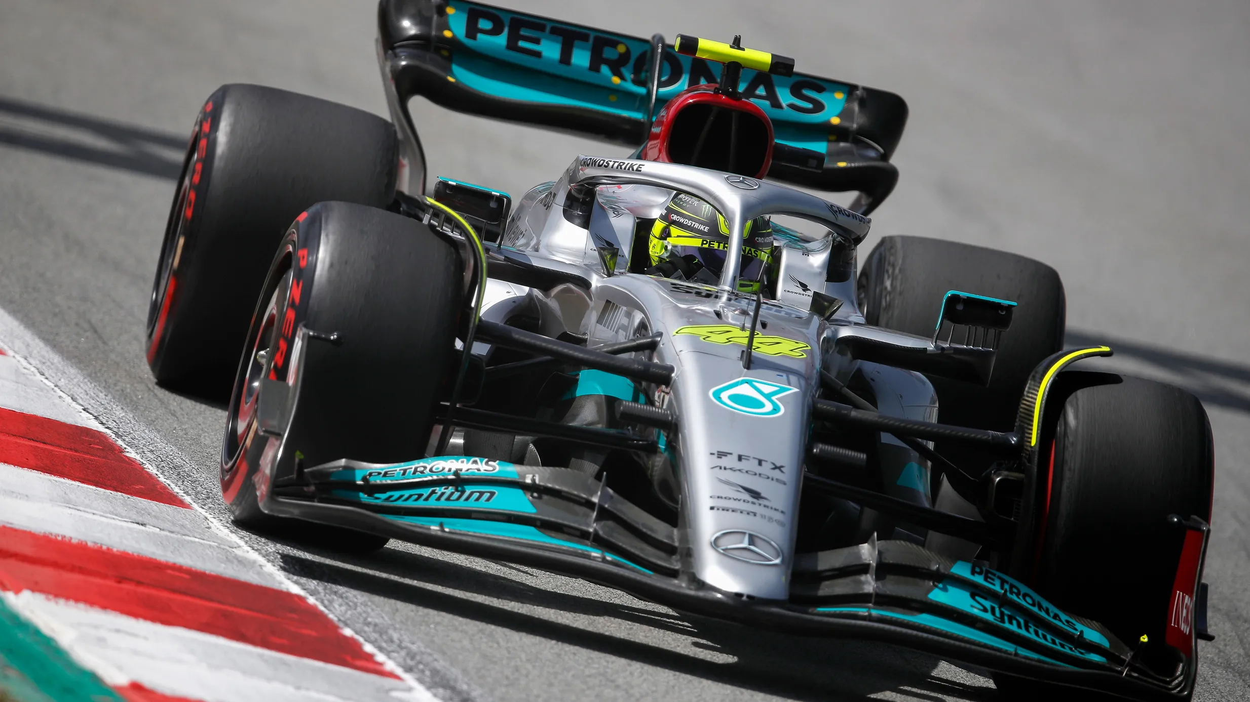 Mercedes Porpoising beim Testen