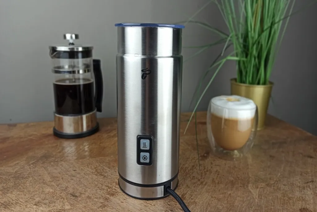 Milchaufschaeumer Test Tchibo Ueberblick neutral