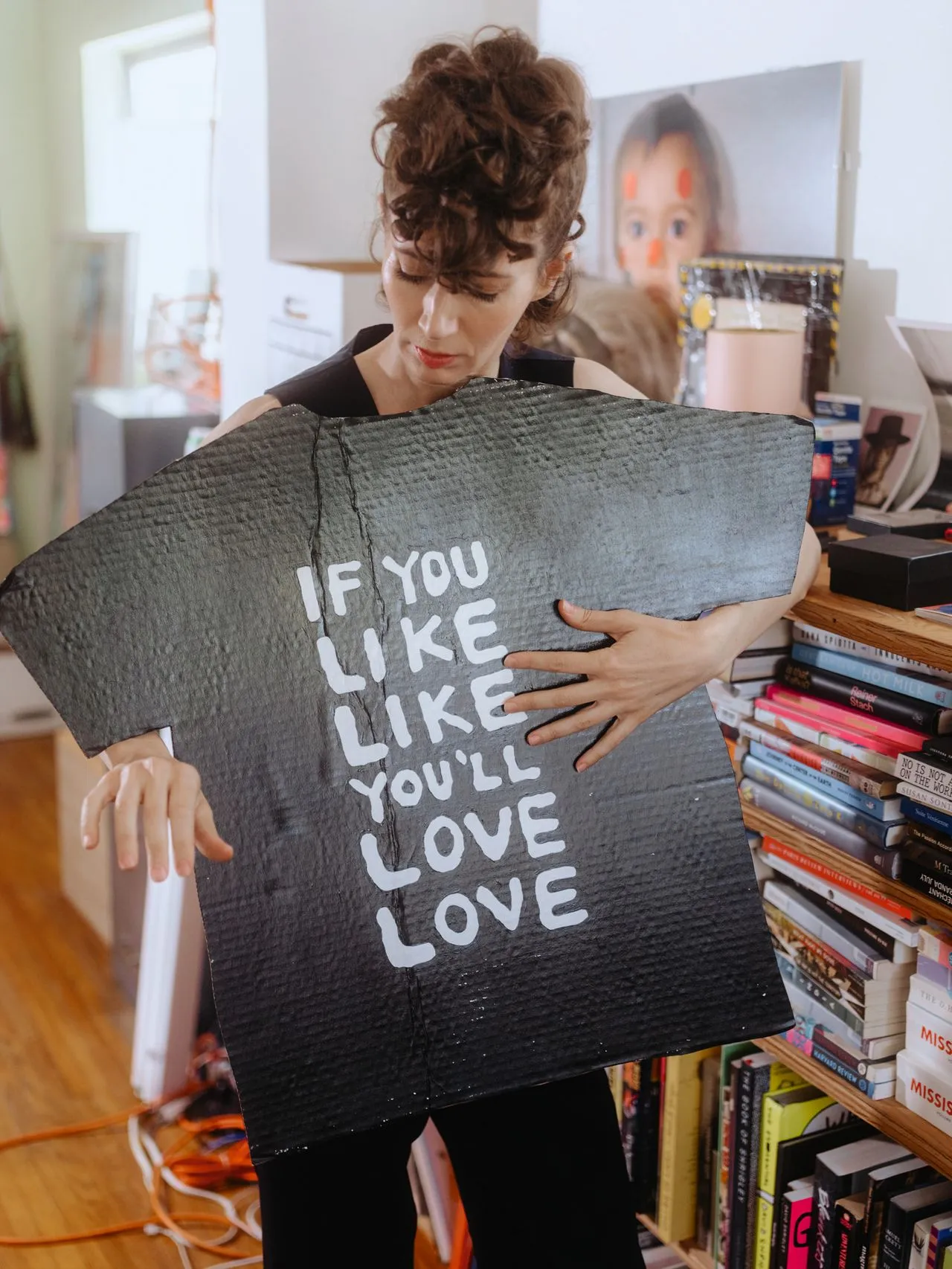 Miranda Julys einzigartige Herangehensweise, die Schönheit und Komplexität des Miranda Getränks zu erfassen.