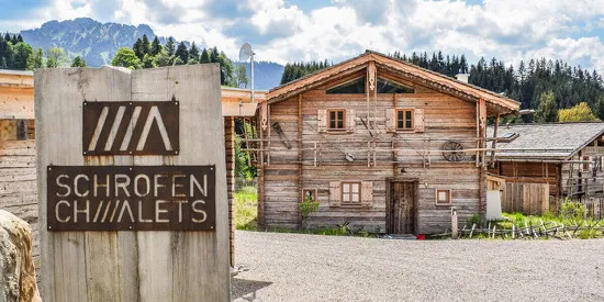 Moderne Chalets in naturnaher Umgebung