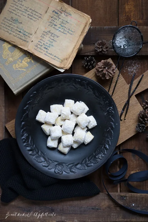 Mürbe Traumstücke, ein einfaches und gelingsicheres Rezept für Omas Weihnachtskekse