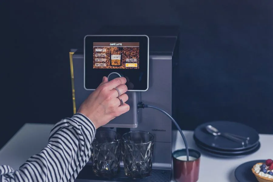 Nivona 9er Serie Kaffeevollautomat mit beleuchtetem Display