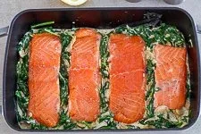 Ofen Lachs auf Spinat fertig gebacken
