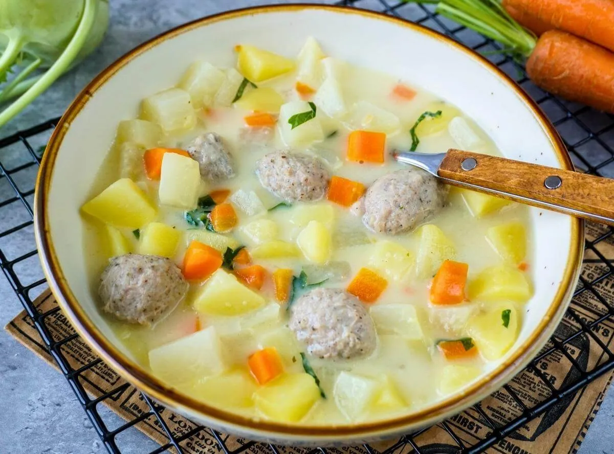 Omas Kohlrabi-Eintopf mit Kartoffeln