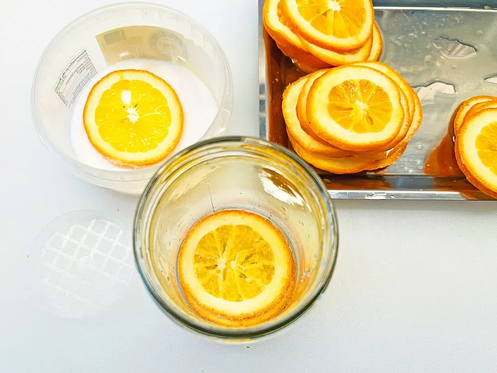 Orangefarbene Meyer-Zitronen