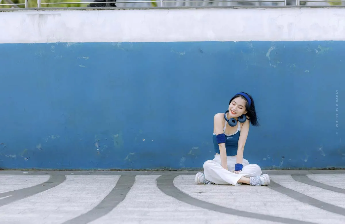 Pamela Reif beim Bauchmuskeltraining