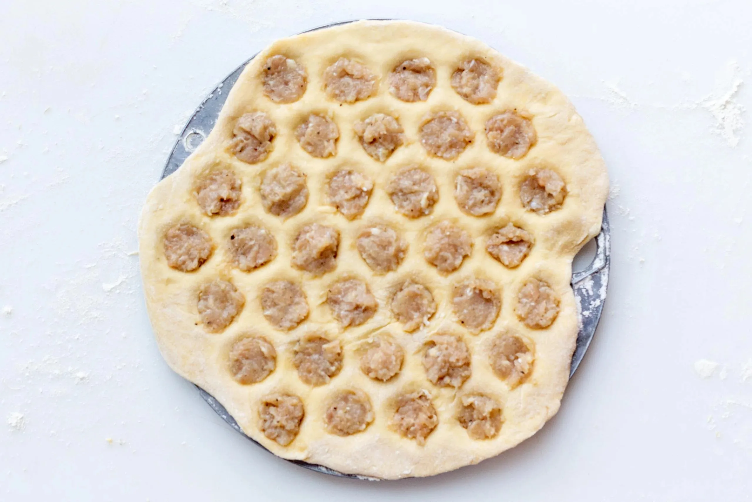 Pelmeni mold with meat