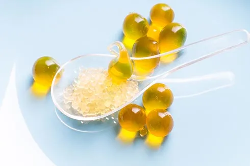 Perfekt geformte Kugeln durch Reverse Sphärisierung mit flüssigem Kern