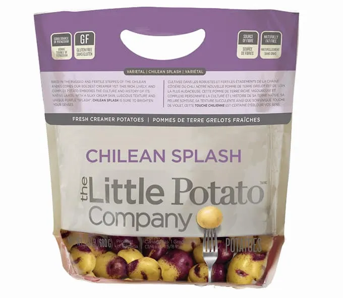 Perfekt geröstete Chilean Splash Kartoffeln bereit zum Servieren mit veganem Aioli