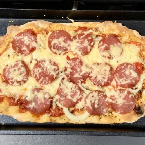 Pinsa mit frischen Zutaten aus dem OptiGrill