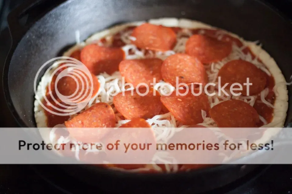 Pizza mit verschiedenen Belägen