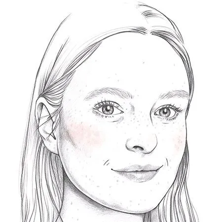 Porträt einer jungen Frau mit strahlender Haut, die leicht lächelt