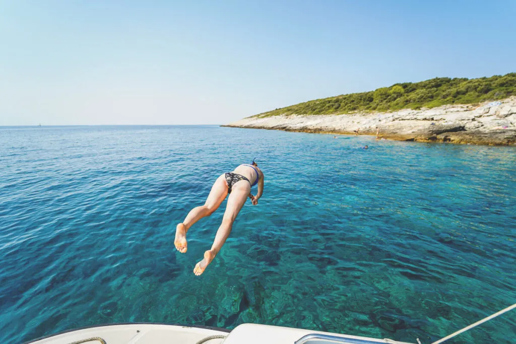 Pula-Highlights-Ausflug-Boot-Bucht-Wasser-2