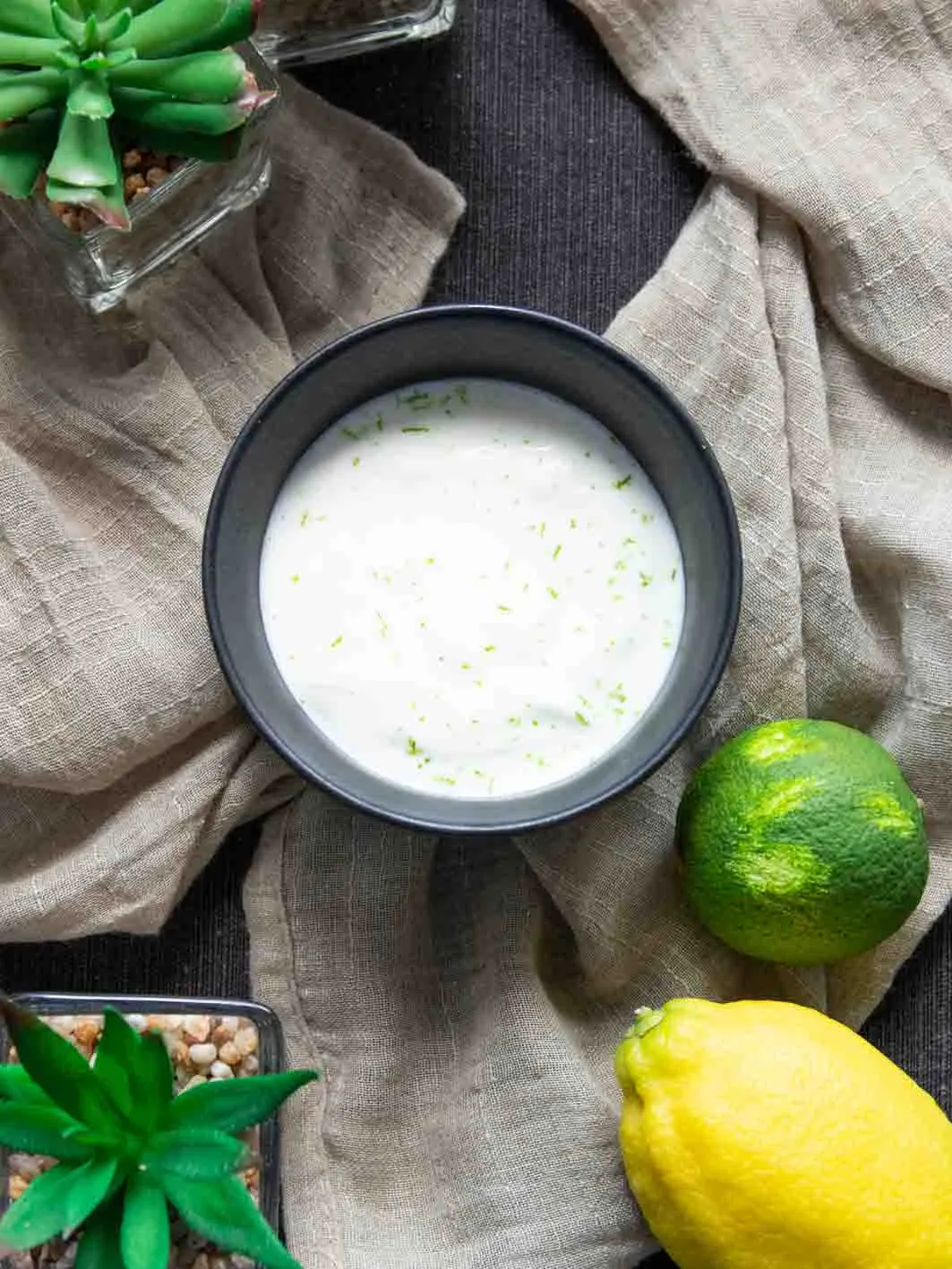 Quarkspeise mit Zitrone und Limette als leichter Proteinsnack