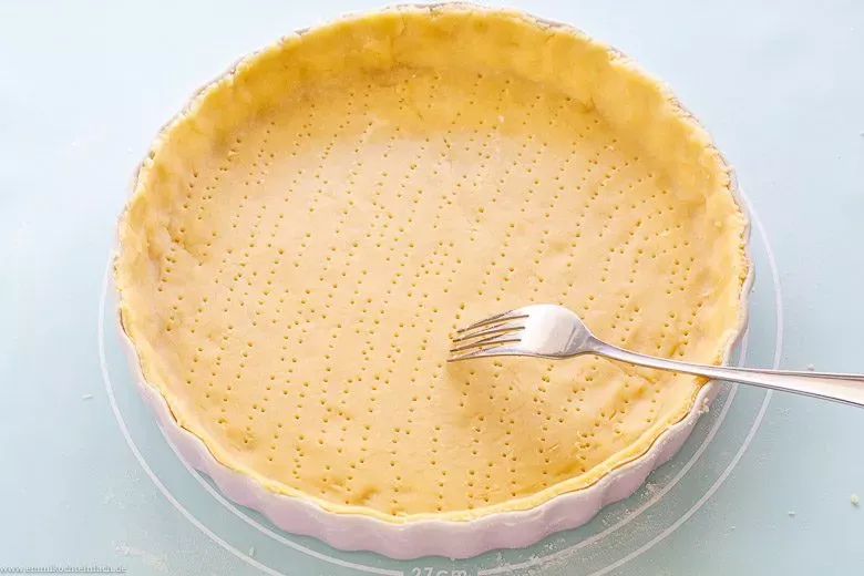 Quiche Teig Rezept - einfach und schnell - www.emmikochteinfach.de