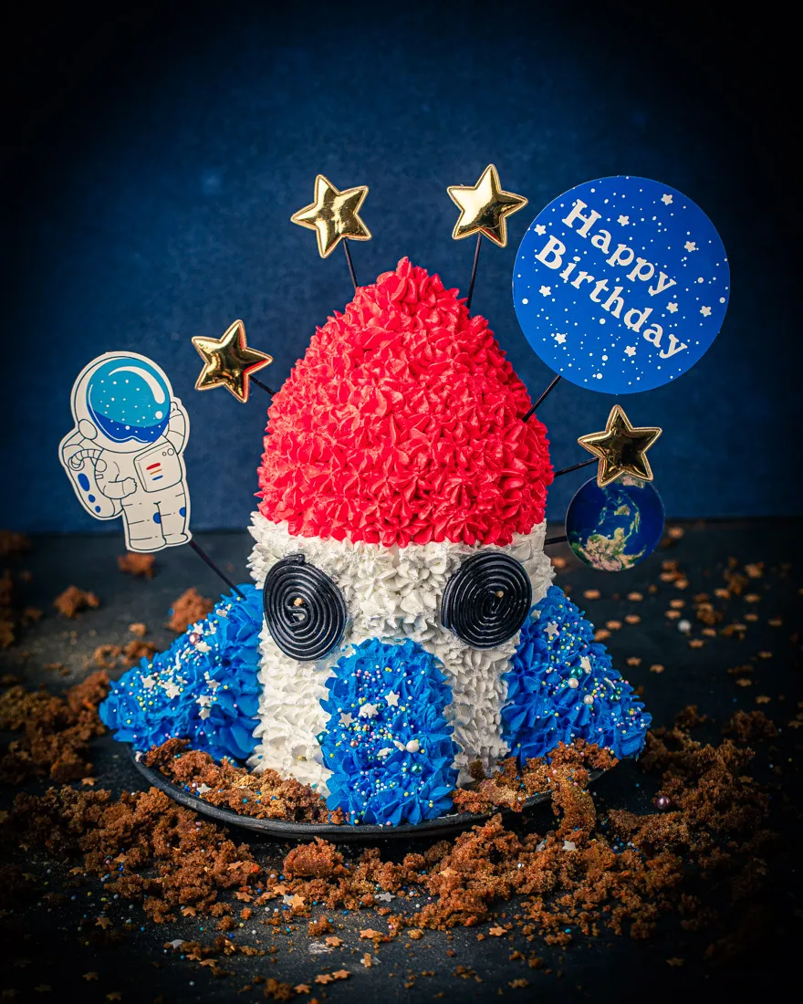 Raketen Torte einfaches rezept 3d rakete backen astronaut weltraum heike herden kindergeburtstagstorte geburtstagstorte Astronautengeburtstag Schritt für Schritt Anleitung mit
